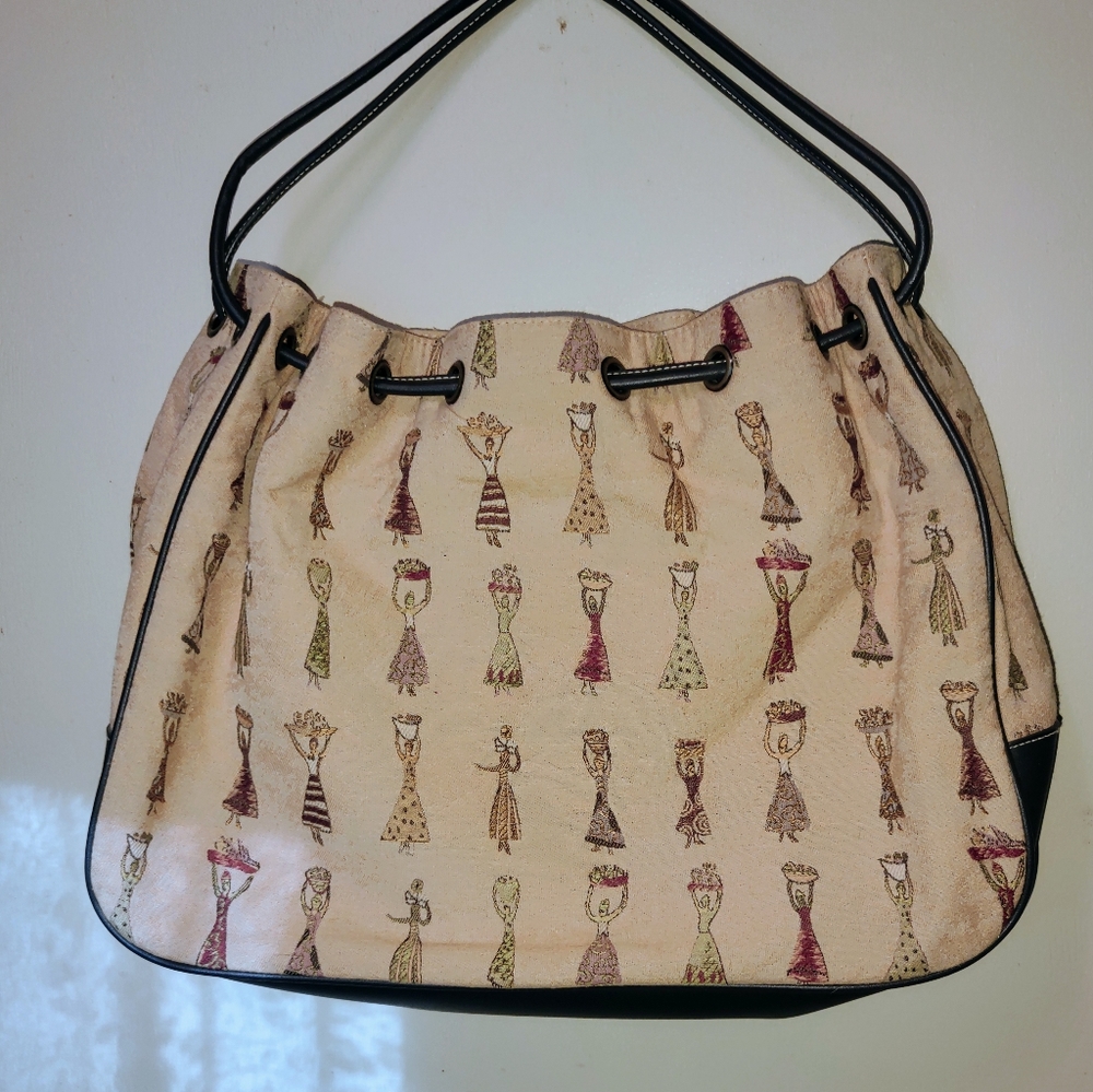 NWOT Etienne Aigner canvas purse ladies holding baskets